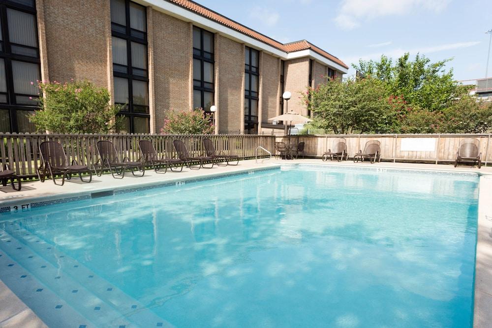 Drury & North Hotel